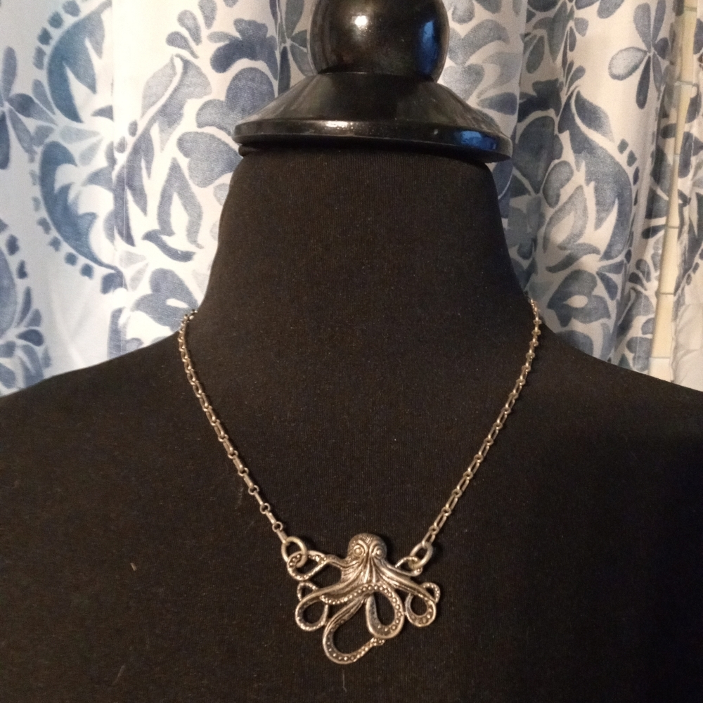 Octopus necklace